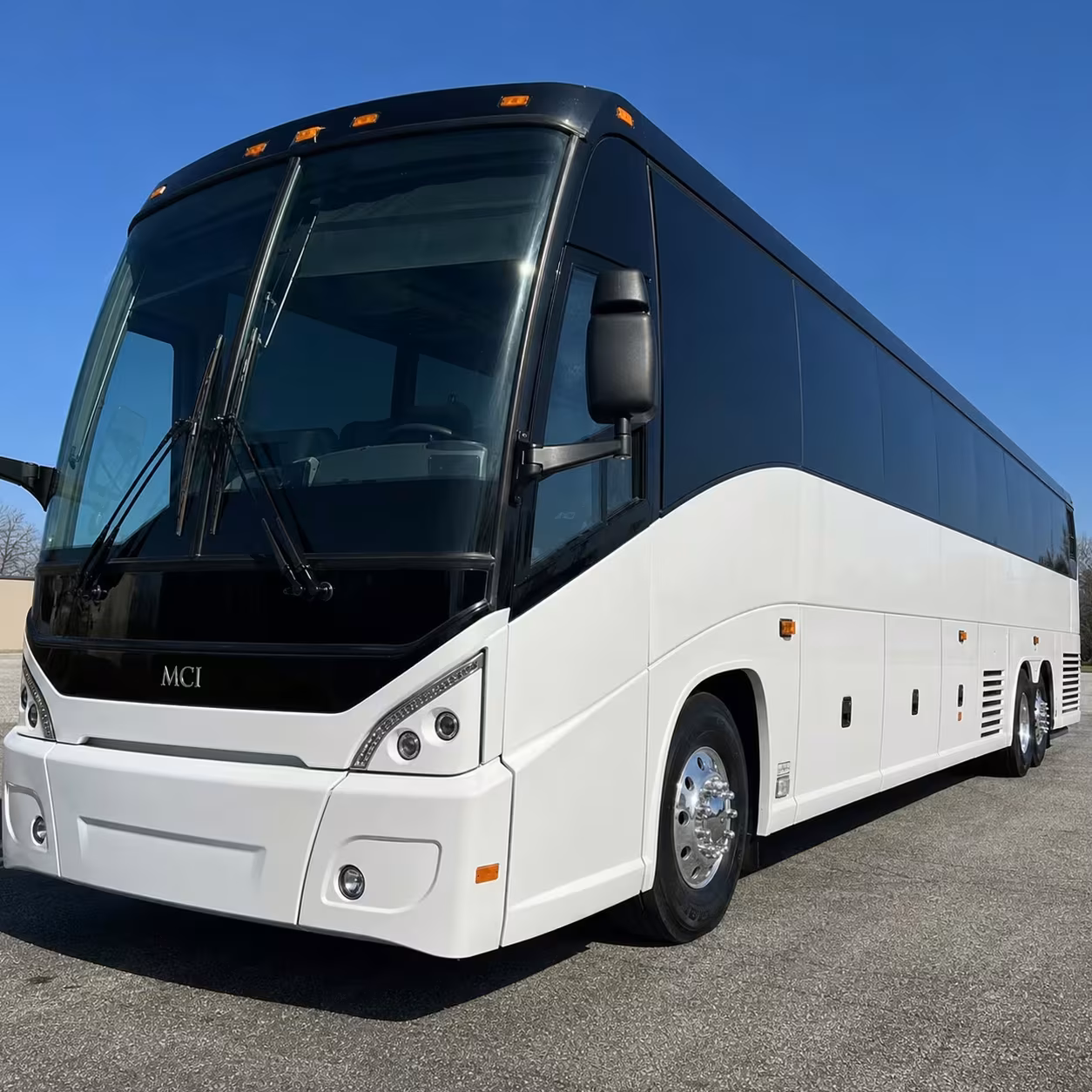 tallahassee airport shuttle buses for sports teams and fans
